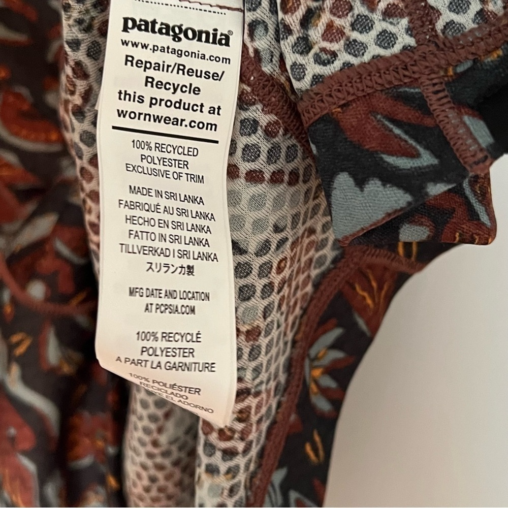 NWT Patagonia Capilene Midweight Crew Base Layer Shirt M Thumb Loops - Picture 8 of 8